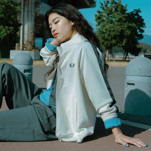 ジーンズファクトリー ララ